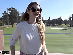 Nadya puts her pussy on showcase at tgolf course